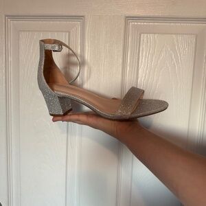 Bella Marie Silver Glitter Block Heel Sandals Size 10